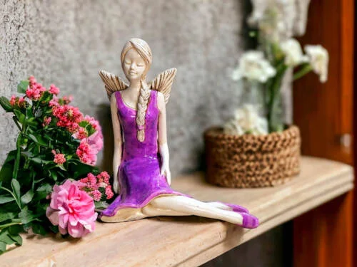 Aniołek Matilda - lawenda -  15 cm figurka dekoracyjna gipsowa