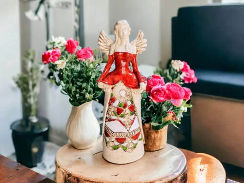 Anioł Anna - czerwony -  35 x 15 cm figurka dekoracyjna gipsowa