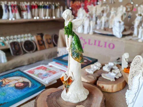 Anioł Annabel - zielony -  35 x 15 cm figurka dekoracyjna gipsowa