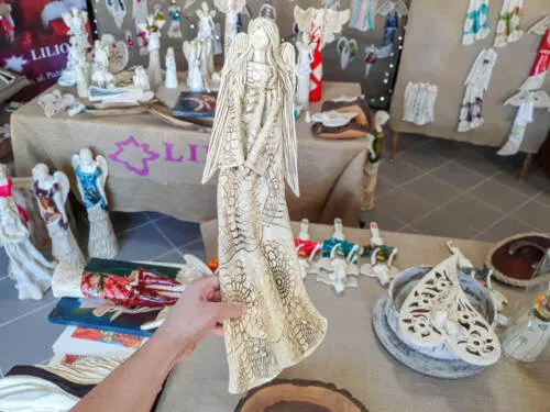 Anioł Genesis - wiszący beżowy -  55 x 20 cm figurka dekoracyjna gipsowa