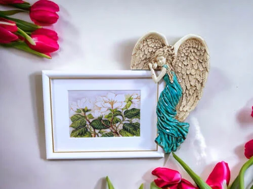 Anioł Andrea - turkus prawy -  19 x 11 cm figurka dekoracyjna gipsowa