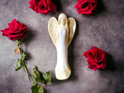 Anioł Emily - biały -  22 x 9 cm figurka dekoracyjna gipsowa