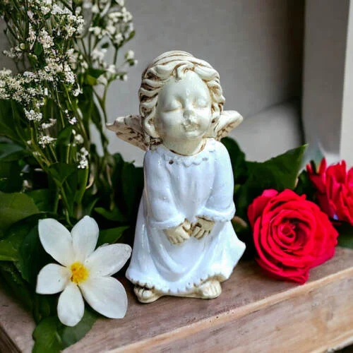 Aniołek Amorek  -  figurka dekoracyjna gipsowa