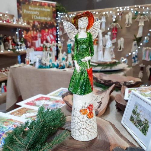 Anioł Olivia - zielony -  32 x 15 cm figurka dekoracyjna gipsowa