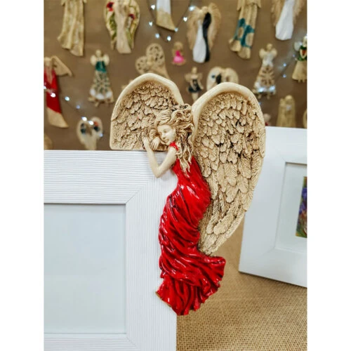 Anioł Andrea + Ramka - czerwony prawy -  19 x 11 cm figurka dekoracyjna gipsowa