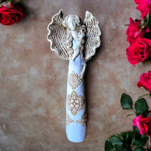 Anioł Madelyn - biały -  47 x 18 cm figurka dekoracyjna gipsowa