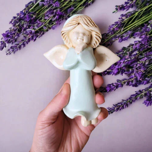 Aniołek Adam - wiszący seledyn -  13 cm figurka dekoracyjna gipsowa