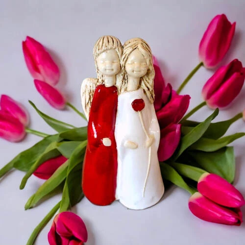 Anioły Apple & Ella Art 8 - biały czerwony -  18 x 10 cm figurka dekoracyjna gipsowa