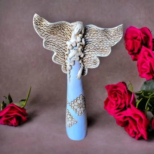 Anioł Dorothy - biały -  45 x 30 cm figurka dekoracyjna gipsowa