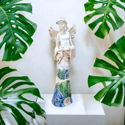 Anioł Frances - biały niebieski zielony -  30 x 14 cm figurka dekoracyjna gipsowa