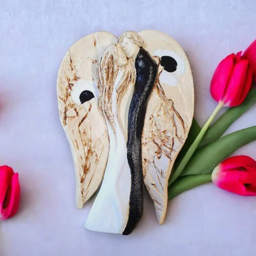 Kochające Anioły - biało czarne wiszące -  35 x 21 cm figurka dekoracyjna gipsowa