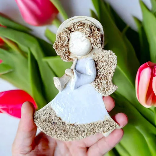 Liolinka z trąbką - biały -  15 x 10 cm figurka dekoracyjna gipsowa